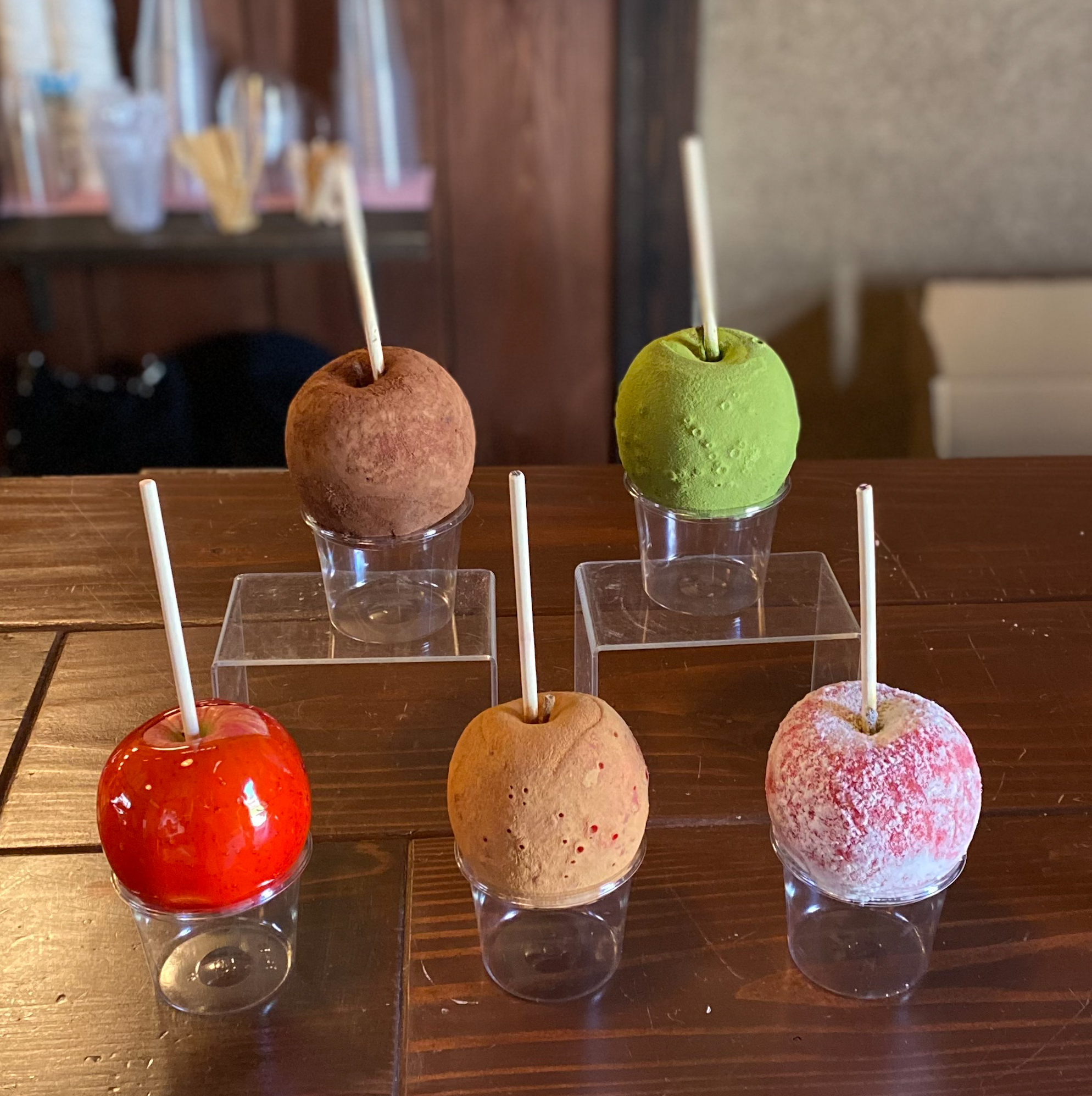 郷町〇店 ー〈香島園〉りんご飴、本格抹茶ラテ など | イベント | I/M